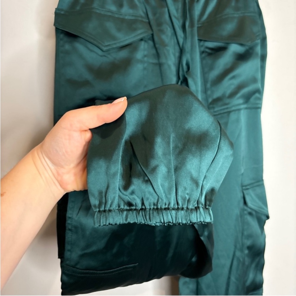 Banana Republic Satin Cargo Jogger Emerald Green Pockets Elastic Waist XS NWT - Picture 8 of 16